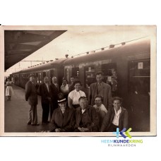 Lourdes 1958 Marie Pastoor Drost - Dina Damen - Doortje Pastoor - ..... - ...Pastoor - Hein Pastoor Coll HKR geschonken door H.v-d Laag F000008